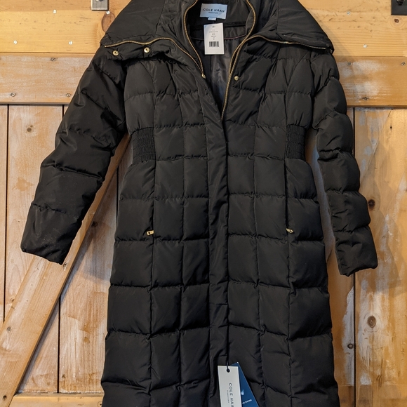 NWT ... Cole Has puffer coat. Black. S/P